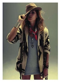 Frizzy Rockstar Tresses Image 4