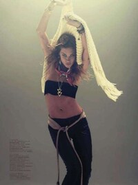 Frizzy Rockstar Tresses Image 5