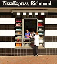 Intimate Pizzerias Image 4