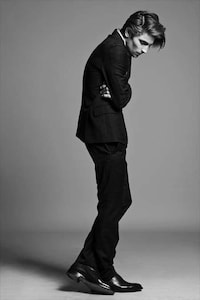 Simplistic Solitary Shoots Image 4