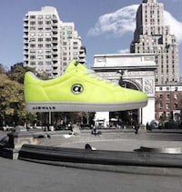 Augmented Reality Retailers Image 3