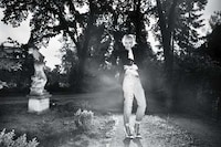 Revealing Street Seductresses Image 6