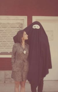 Unsettling Burka Buddies Image 4