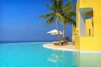 Tranquil Golden Getaways Image 2