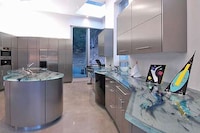 Artistic Glass Kitchens Image 4