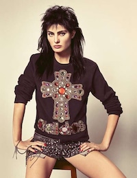 Feminine Modern Mullets Image 3