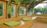 Adult Jungle Treehouses Image 2