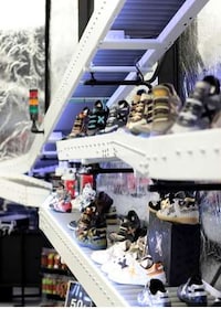 Assembly Line Stores Image 8