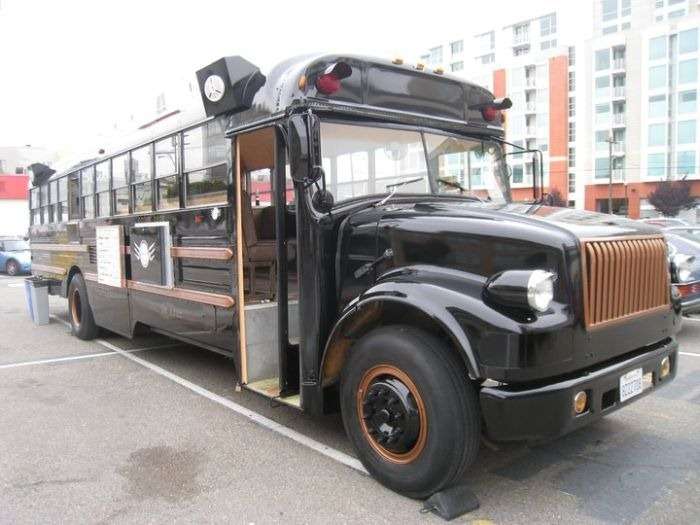 Gourmet Bustaurants