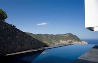 Panoramic Alpine Abodes Image 3