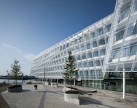 Super-Green Office Buildings Image 7