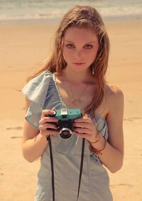 Youthful Seaside Photography Image 3