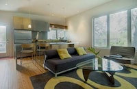 Green Home Workspaces Image 6