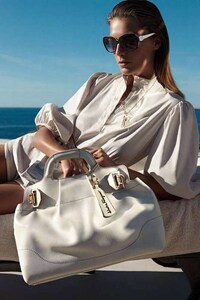 Luxurious Poolside Campaigns Image 4