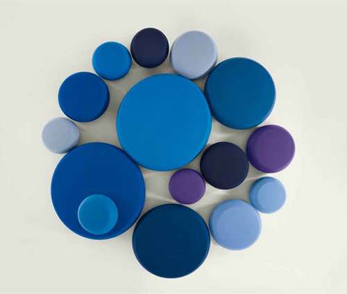 Pebblelike Poufs