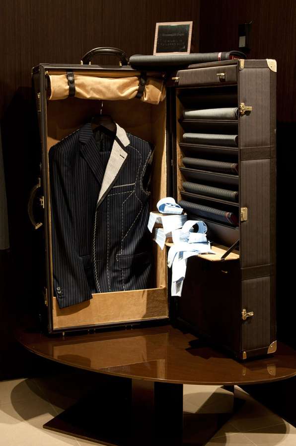 Ultra-Luxe Menswear Boutiques