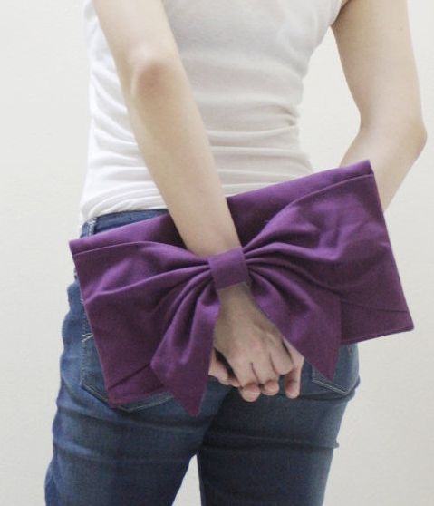 Adorable Bow-Shaped Clutches