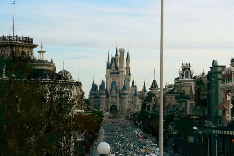 Post-Apocalyptic Amusement Park Imagery