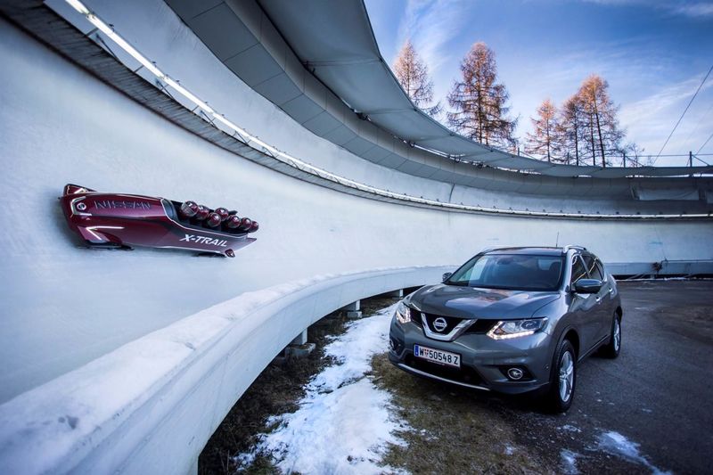 Crossover Vehicle-Inspired Bobsleds