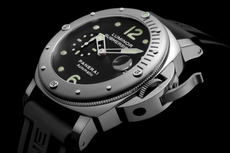 Stylish Submersible Timepieces