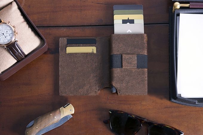 Card-Ejecting Wallets