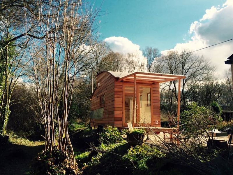 Adaptive Tiny Houses