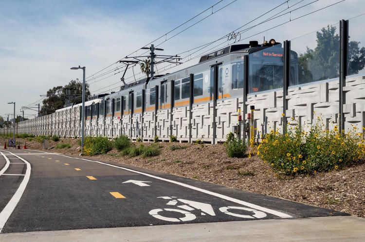 Seaside Traffic-Clearing Trains