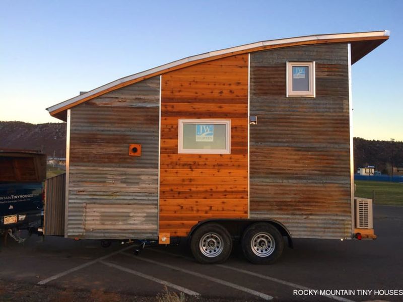 Curvaceous Tiny Homes