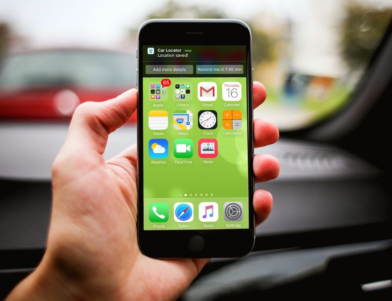 Auto-Locating Devices