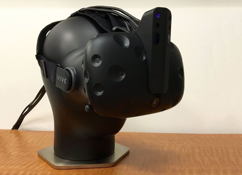 Depth-Sensing VR Horns