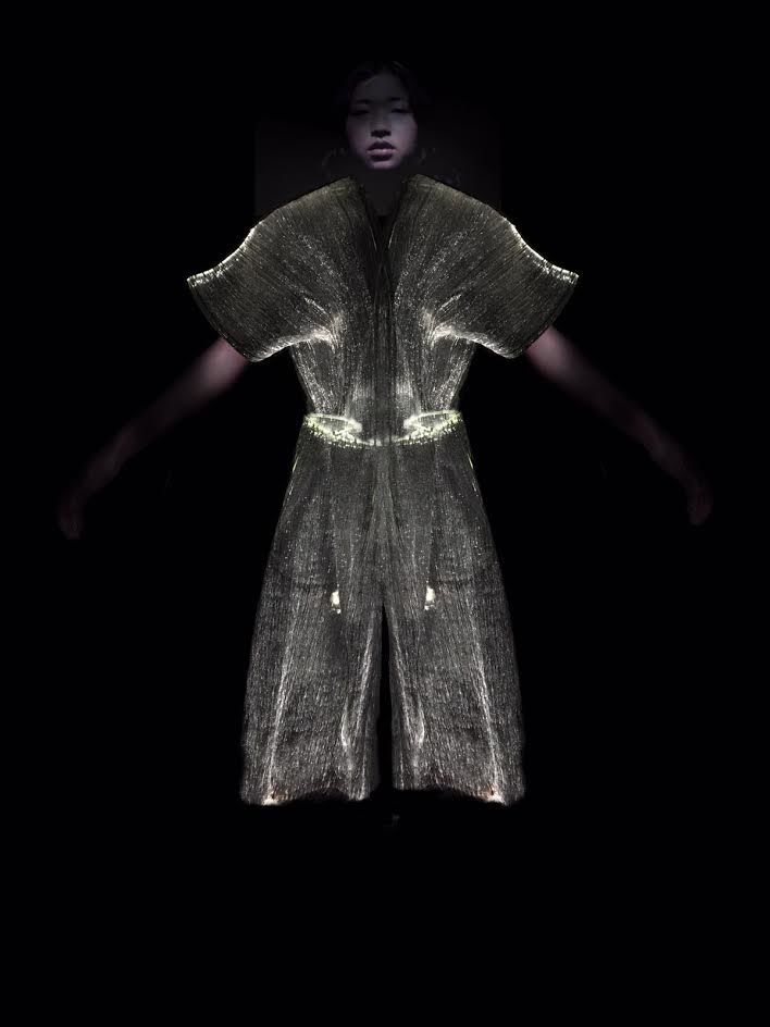 Responsive Glowing Clothes