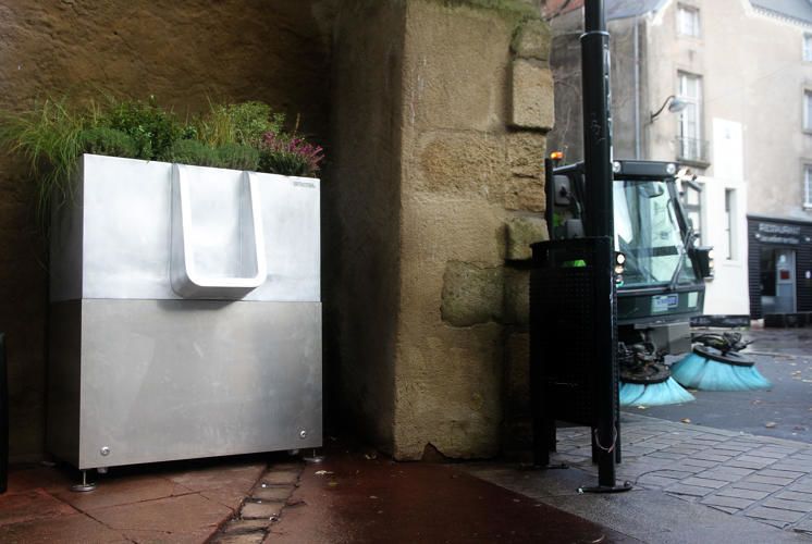 Plant-Fertilizing Urinals