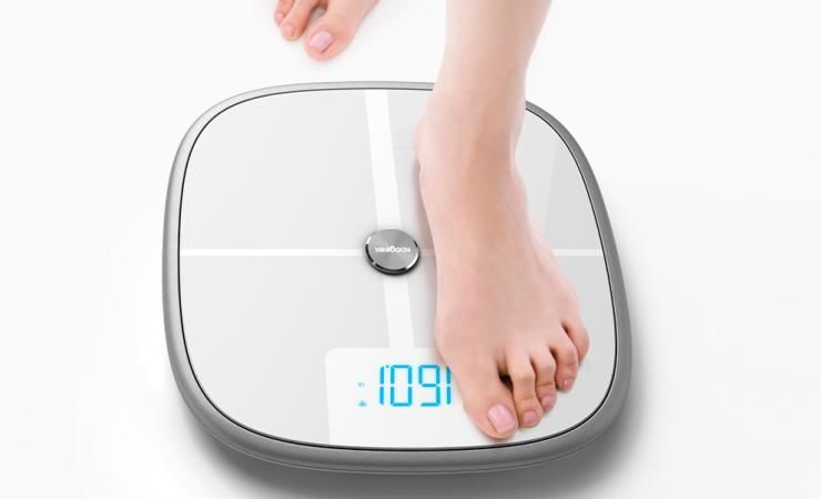 Weight-Tracking Smart Scales