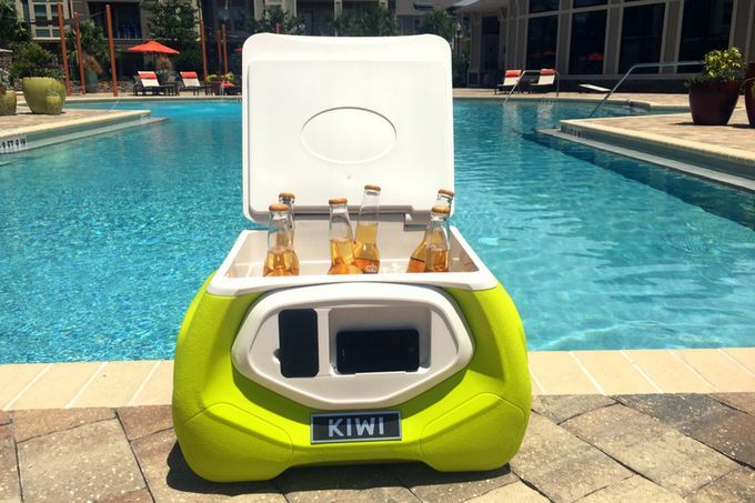 Easily-to-Carry Beach Coolers