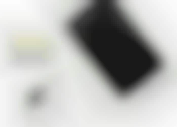 Signal-Boosting Smartphone Cases