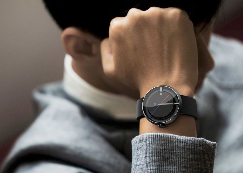 Analog-Inspired Smartwatches