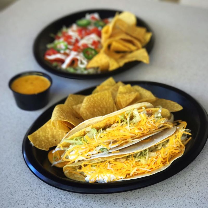 Cheesy Macaroni-Stuffed Tacos