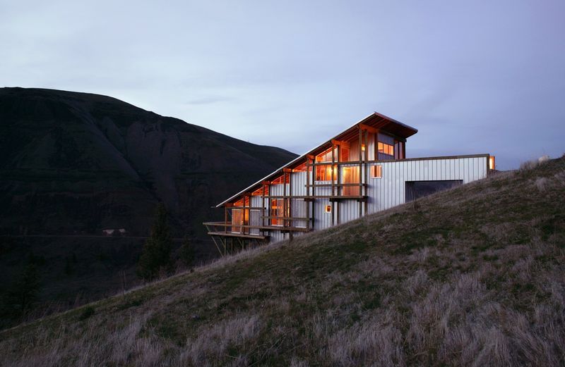 Latticed Canyon Houses