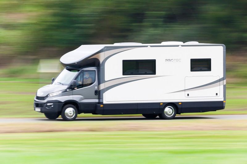 Cavernous Expanding Motorhomes