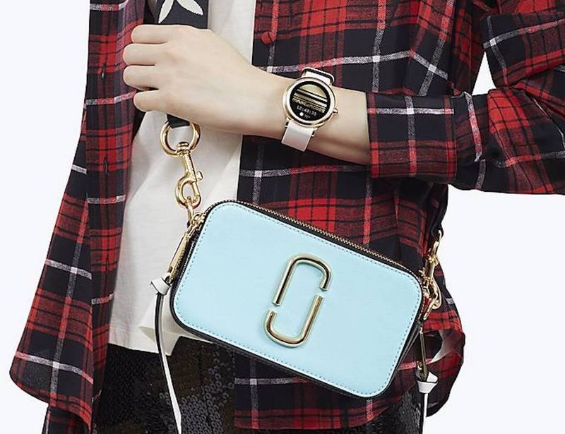 Feminine Fashion Brand Smartwatches Marc Jacobs Riley