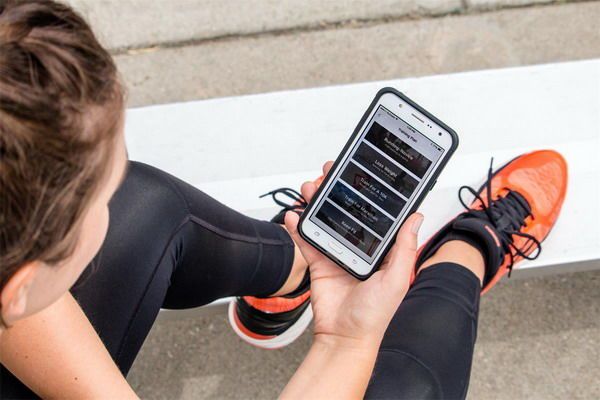 Workout-Tracking Running Shoes