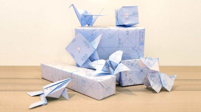 Interactive Origami Wrapping Papers