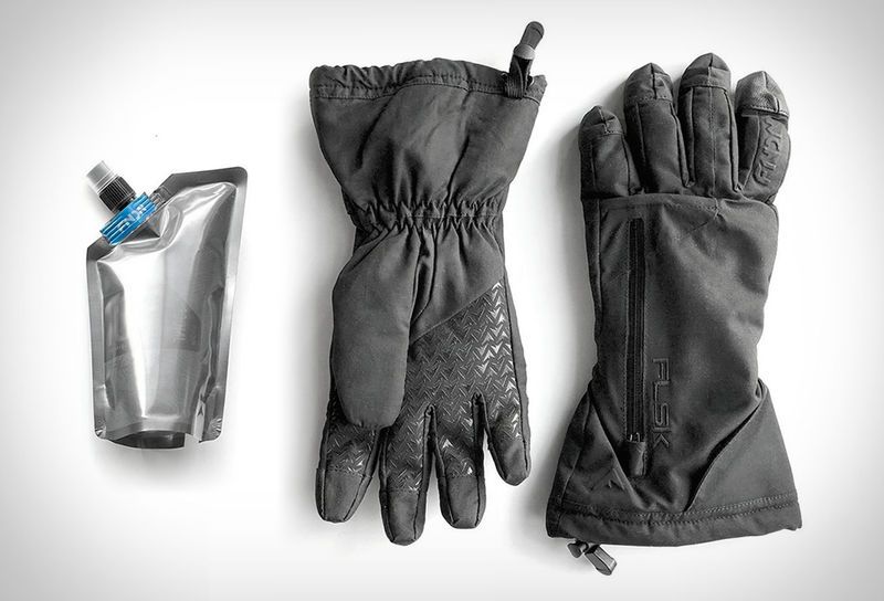 Flask-Equipped Winter Gloves