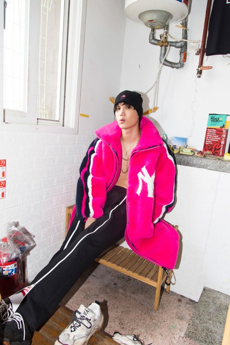 K-Pop Star-Modeled Baseball Apparel