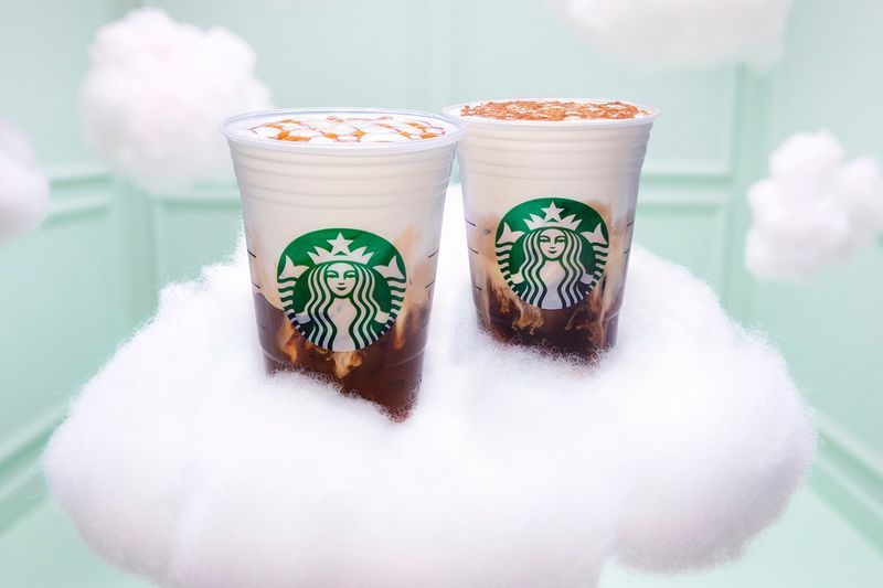 Foaming Cloud-Like Espresso Drinks