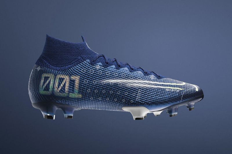 Speed-Themed Cleats