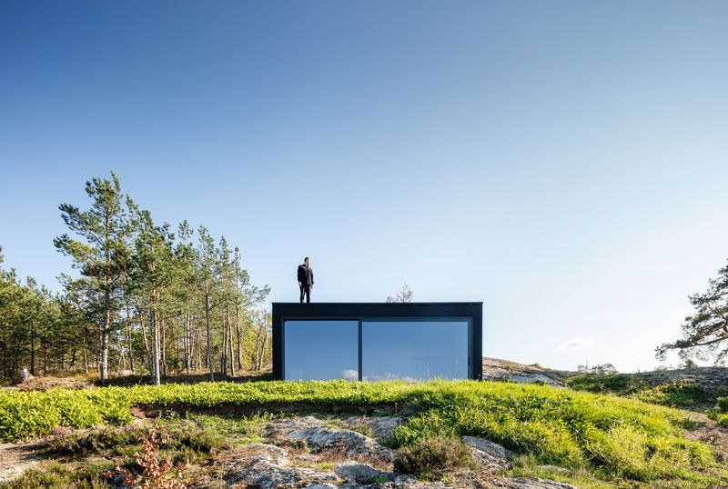 All-Black Remote Sauna Buildings