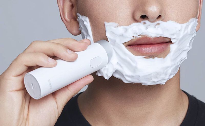 Travel-Sized Grooming Shavers