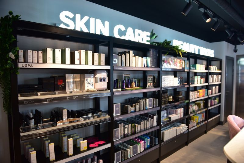 Beauty Brand Mega-Stores