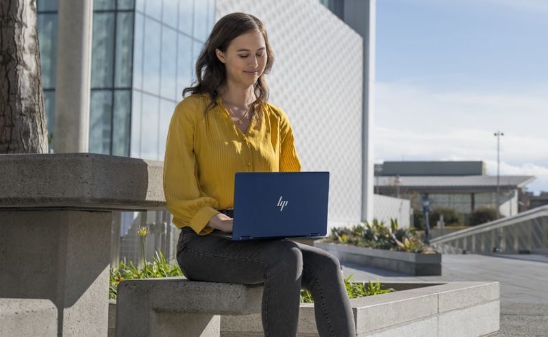 Trackable 5G-Enabled Laptops